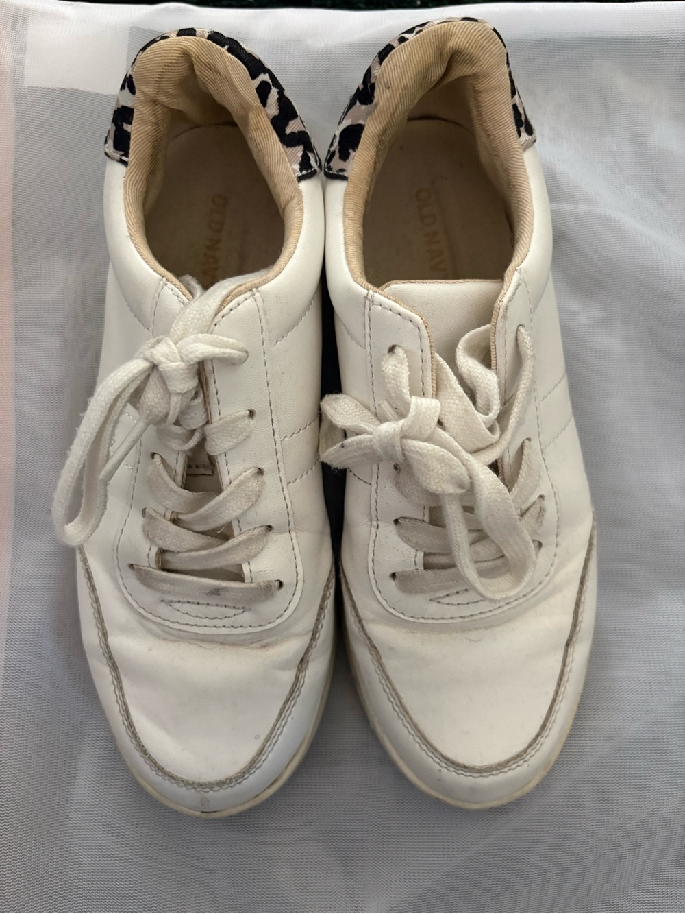 Women’s Old Navy White Sneakers with leopard print fabric Size 6
